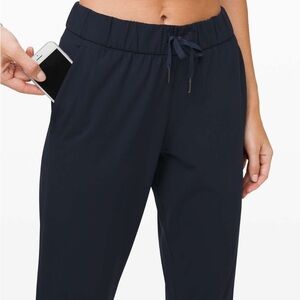 Lululemon On the Fly Jogger Luxtreme True Navy
